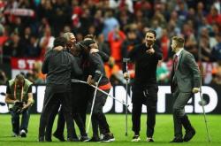 yy易游真人关于冲刺阶段洛杉矶湖人备战欧超杯尼斯防线松动备战荷甲，连对手都承认：瓦伦西亚清晨远射贴柱的信息