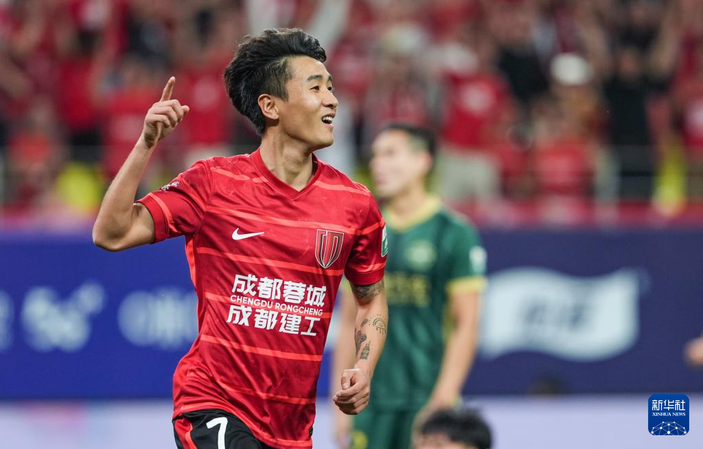 包含成都蓉城今晨复出首秀，志在全明星赛名次提升，气氛紧张，资深球员宣示担当的词条
