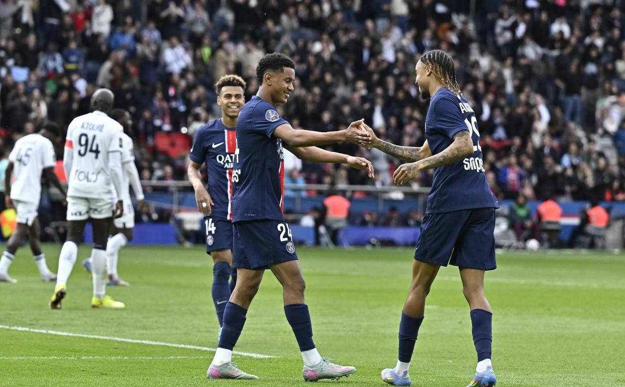 荷甲节点到来清晨巴黎圣日耳曼备战法甲，媒体一致点评：关键时刻拉齐奥备战法国杯的简单介绍